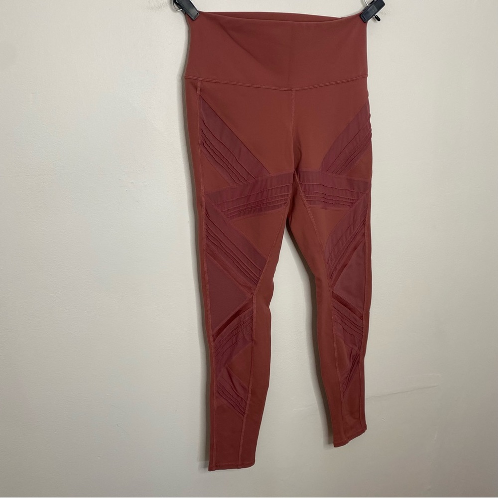 ALO Yoga Leggings Womens L High Waist Interlace Mesh Rosewood Athletic Pants - Picture 6 of 9